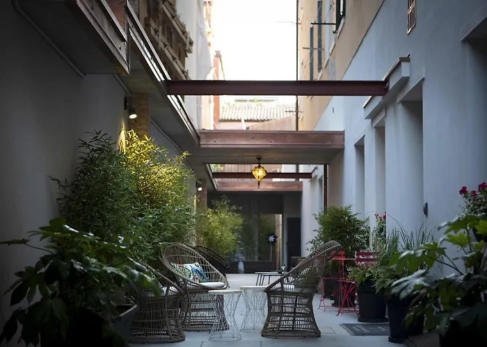Aqua Apartments